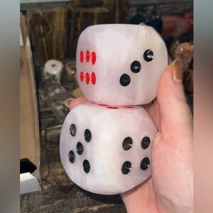 XL Mangano Calcite Dice Set